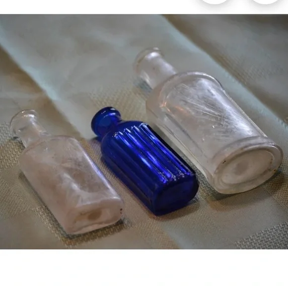 3 Vintage sea glass found apothecary bottles bundle blue collectible rare Hawaii